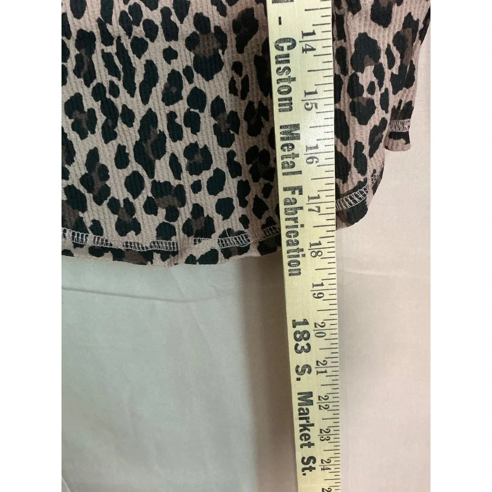 Old Navy Waffle Knit Top Youth M 8 Tan Leopard NWT Thermal Crew Neck 812472